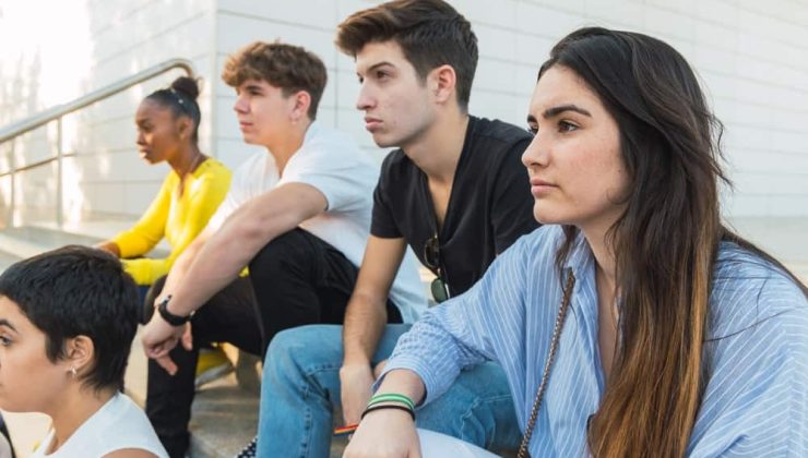 Çocuklar, Gençler ve Kırılgan Bir Gelecek