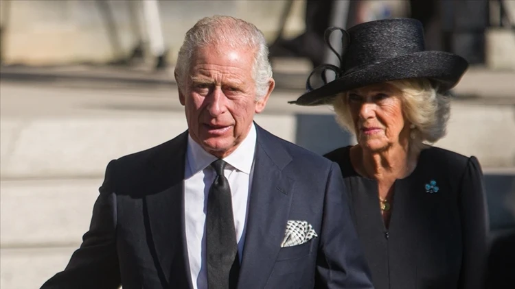 ABD Başkanı Trump, İngiltere Kralı 3. Charles’ı resmi törenle karşıladı