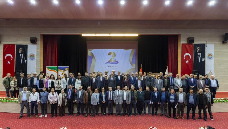 Başkan Seçer, Toroslar Belediyesi’nin 2. Hizmet Yılı Değerlendirme Programı’na Katıldı.