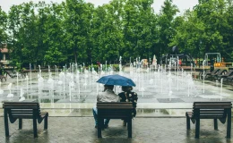 Bir yanda bahar sıcaklığı, diğer yanda afet riski: Kuvvetli yağış ve fırtına hangi illeri vuracak?