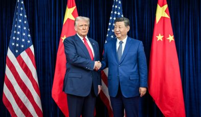 Trump’ın Çin ziyareti: Uçağı dolu, kartları boş