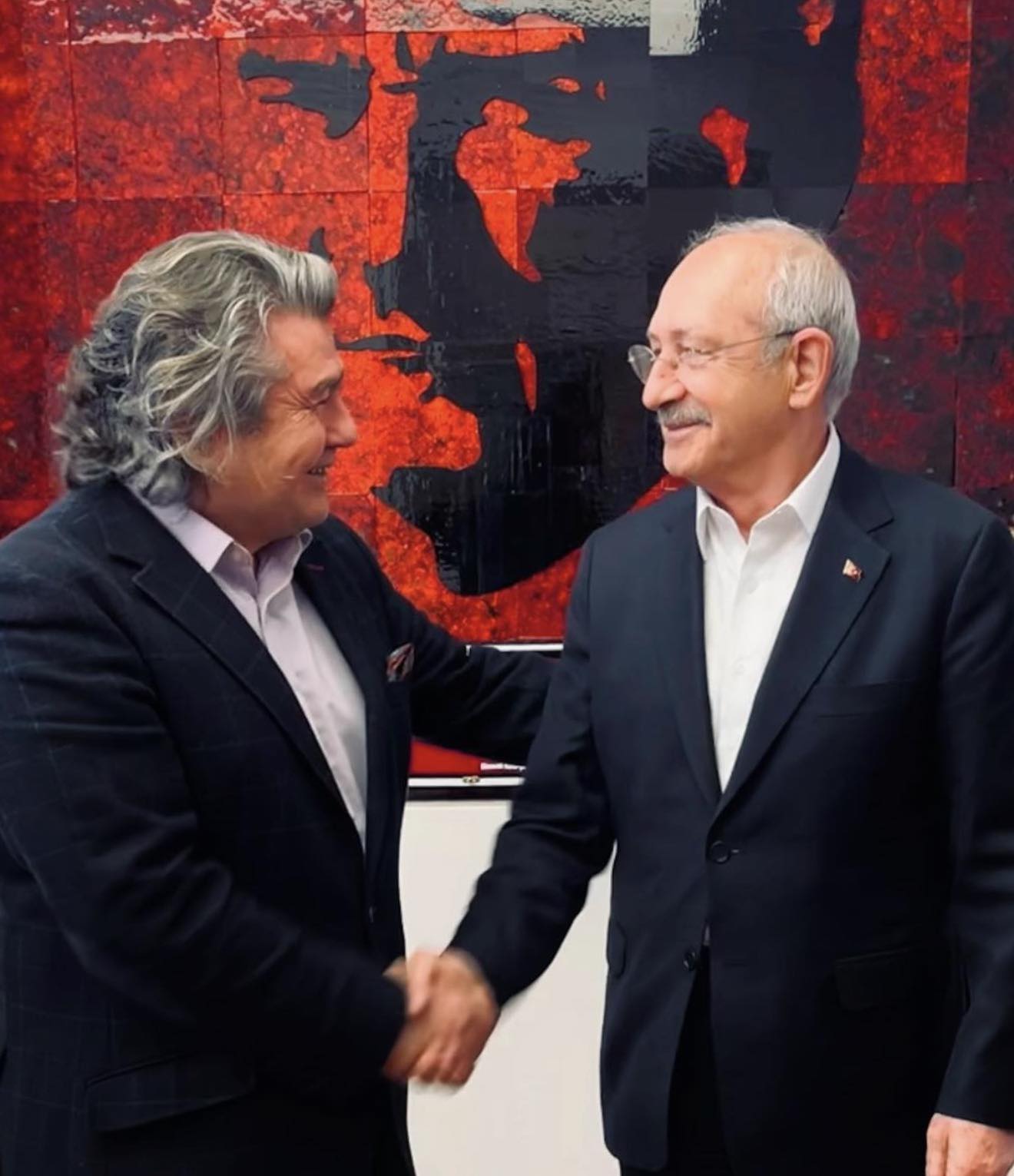 Kemal Kılıçdaroğlu Fenomeni:Tarihin Sert Hükmüyle Karşı Karşıya. Mehmet Öğütçü Yazdı.