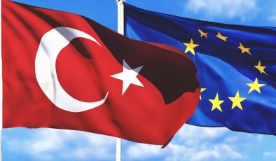 Türkiye AB ile ilişkilerde oyunu kendisi değiştirmeli: Tam üyelik değilse ne?