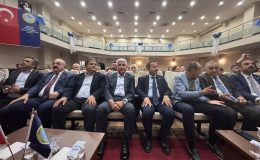 Mersin’de Yapay Zeka Zirvesi: Özgün Serhat Gündeş’ten İş Dünyasına Çarpıcı Gelecek Uyarısı