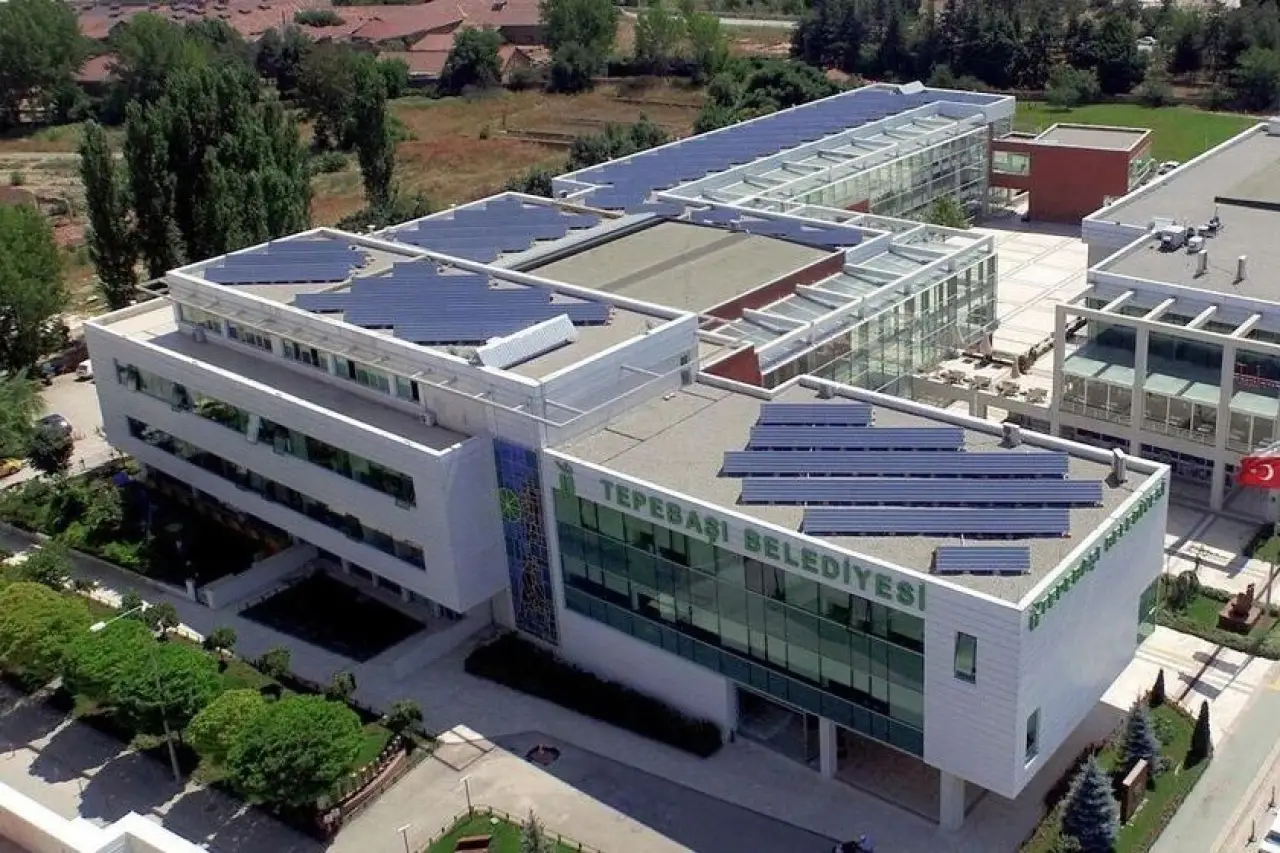 Tepebaşı Belediyesine operasyon: Çok sayıda kişi gözaltında