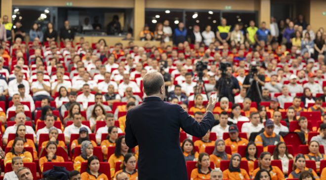 Başkan Seçer, “Mersin, Türkiye’nin her açıdan değerli ve önemli bir kenti.