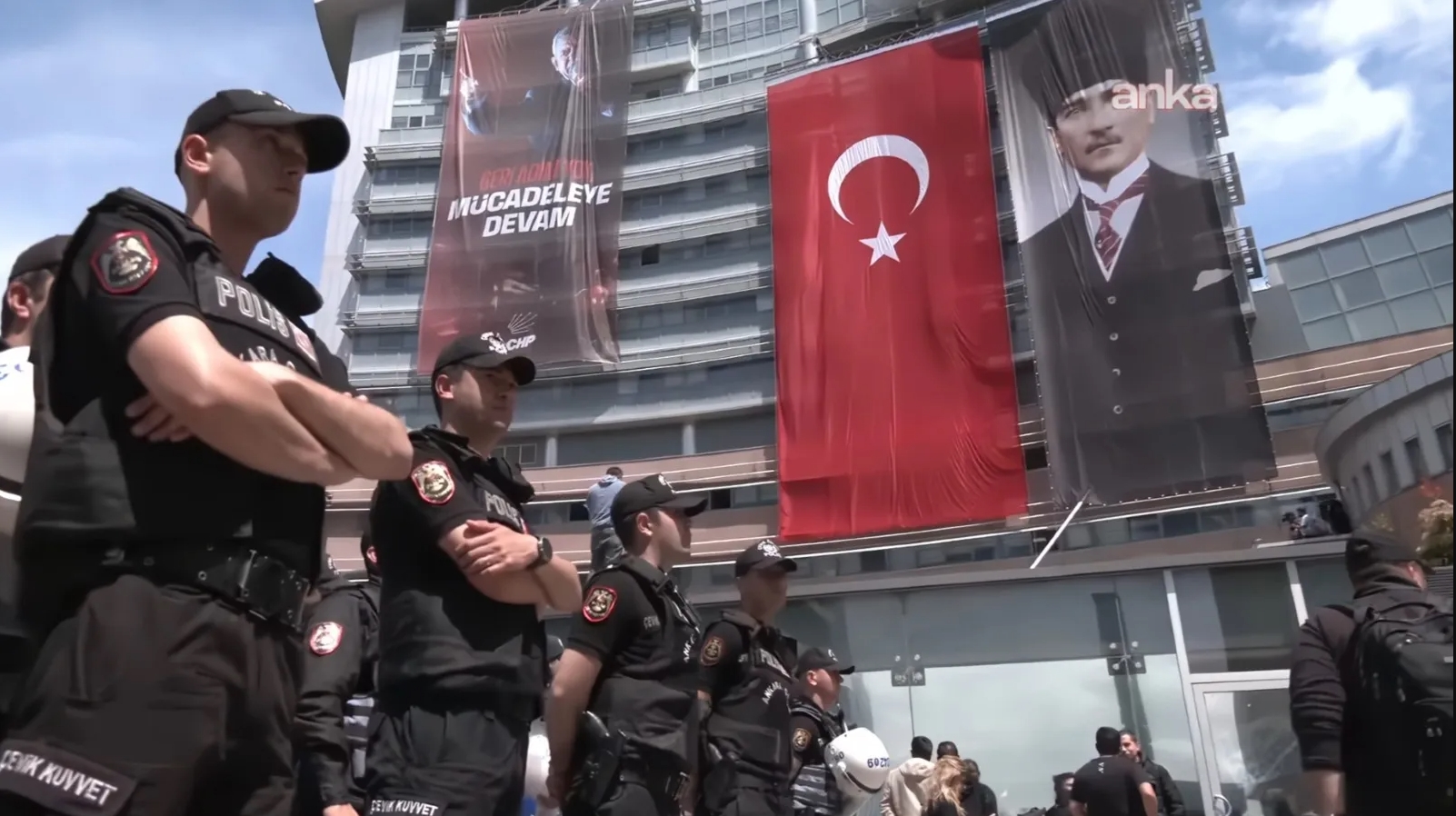 Ankara Valiliği’nden CHP Genel Merkezi’nin ‘teslimi için’ talimat