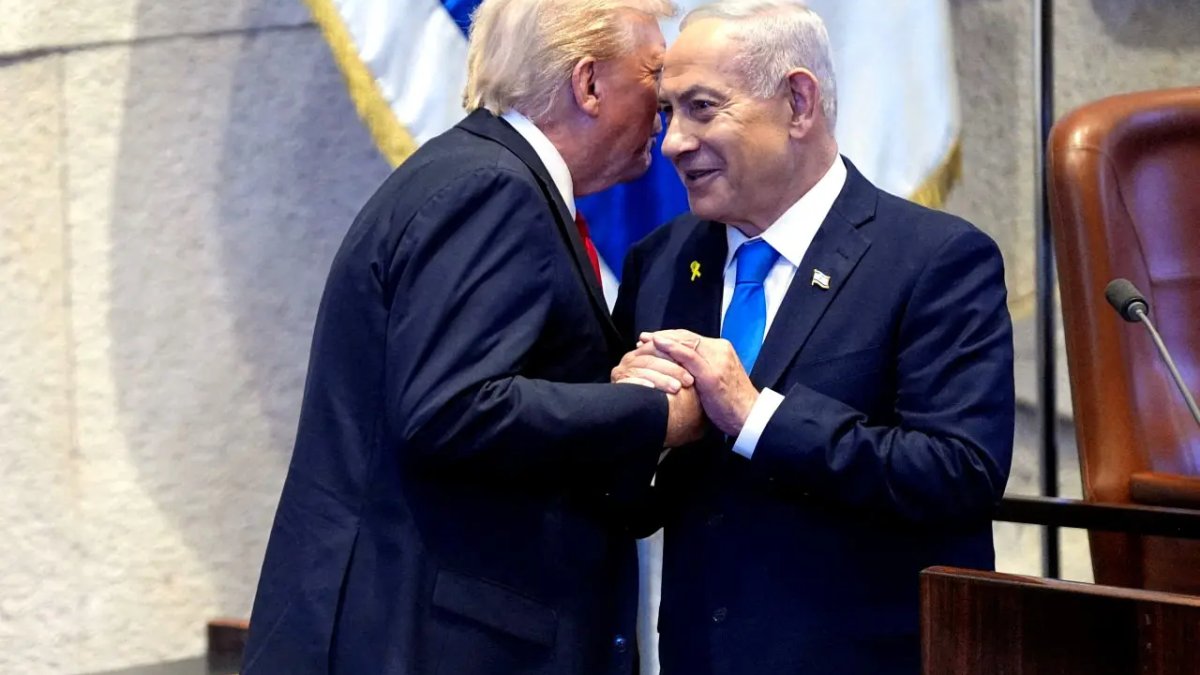 İsrail basını: Netanyahu, Trump’ın talebiyle İran’a saldırılarını durdurdu