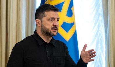 Zelenskiy Putin’e destek mi veriyor?