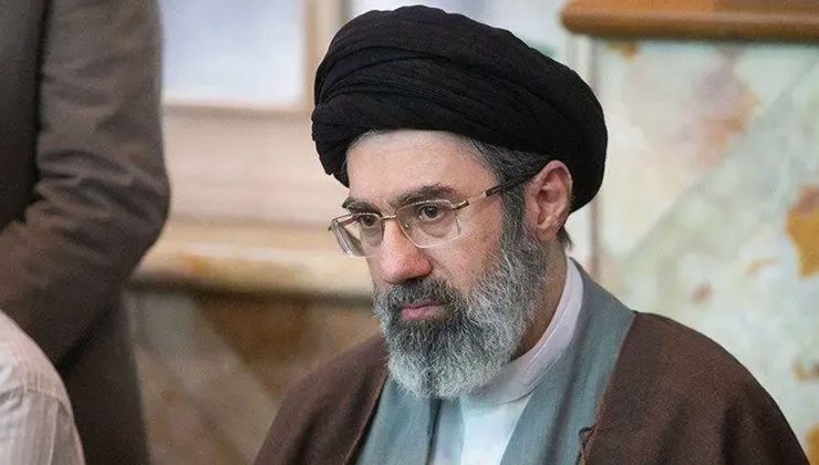 Hamaney’den İran-ABD mutabakatı mesajı: Anlaşmayı istemiyordum ama verilen taahhüt üzerine izin verdim