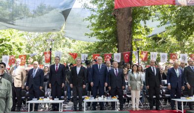 Başkan Seçer, “Bizim mihmandarımız, yolumuz belli; Ulu Önder Gazi Mustafa Kemal Atatürk’ün yolu.”