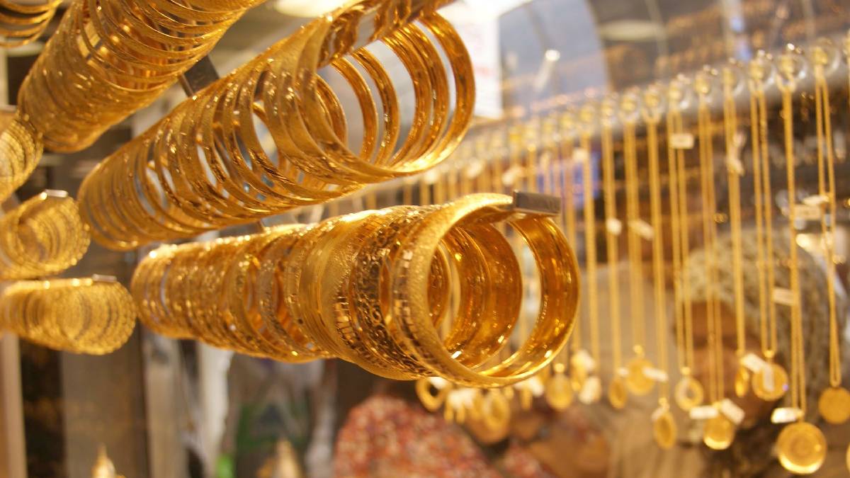 Altın Bir İleri Bir Geri: Yeni günde düşüş eğilimi