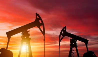 Petrol fiyatları bir ayın zirvesinde