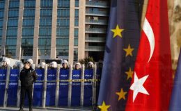 Avrupa Parlamentosu: CHP’ye yönelik süreçler hukukun üstünlüğündeki erozyonun örneği