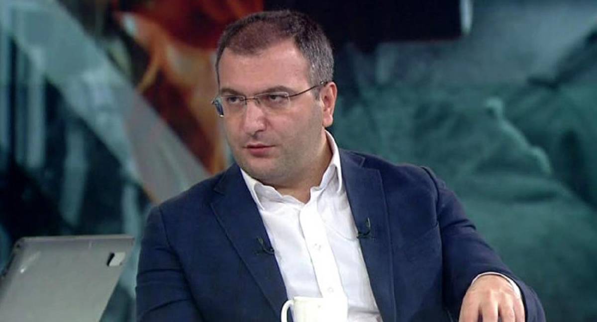 Jandarma ekiplerince yakalandı: Cem Küçük iki suçtan gözaltına alındı