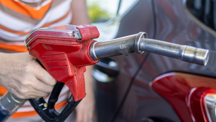 Akaryakıtta yeni zam kapıda: Motorinin litre fiyatı bu gece artacak