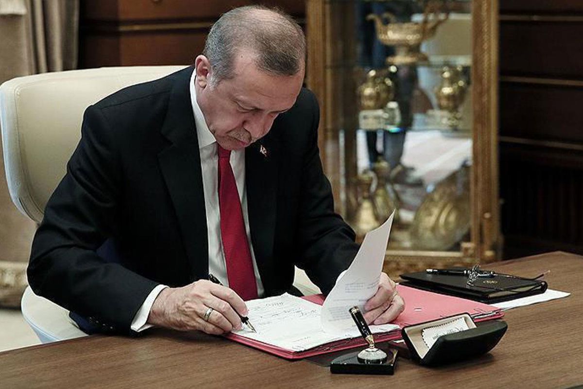 Bakanlıklarda görevden alma ve atama kararları Resmi Gazete’de