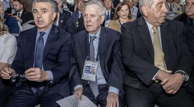 Fenerbahçe’de 7 istifa birden! Aziz Yıldırım’ın en yakınındaki isim bıraktı