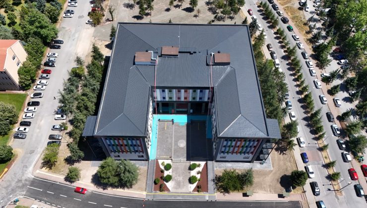 Kayseri Büyükşehir’den Eğitim Yuvalarına Yeşil Dokunuş