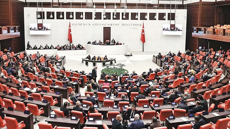 Meclis’te tarihi oturum