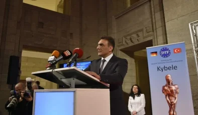 Cihan Sendan, “Türk-Alman dostluğunda yeni bir dönem başlıyor”