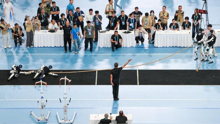 İnsansı Robotlar Beijing’de Yarıştı