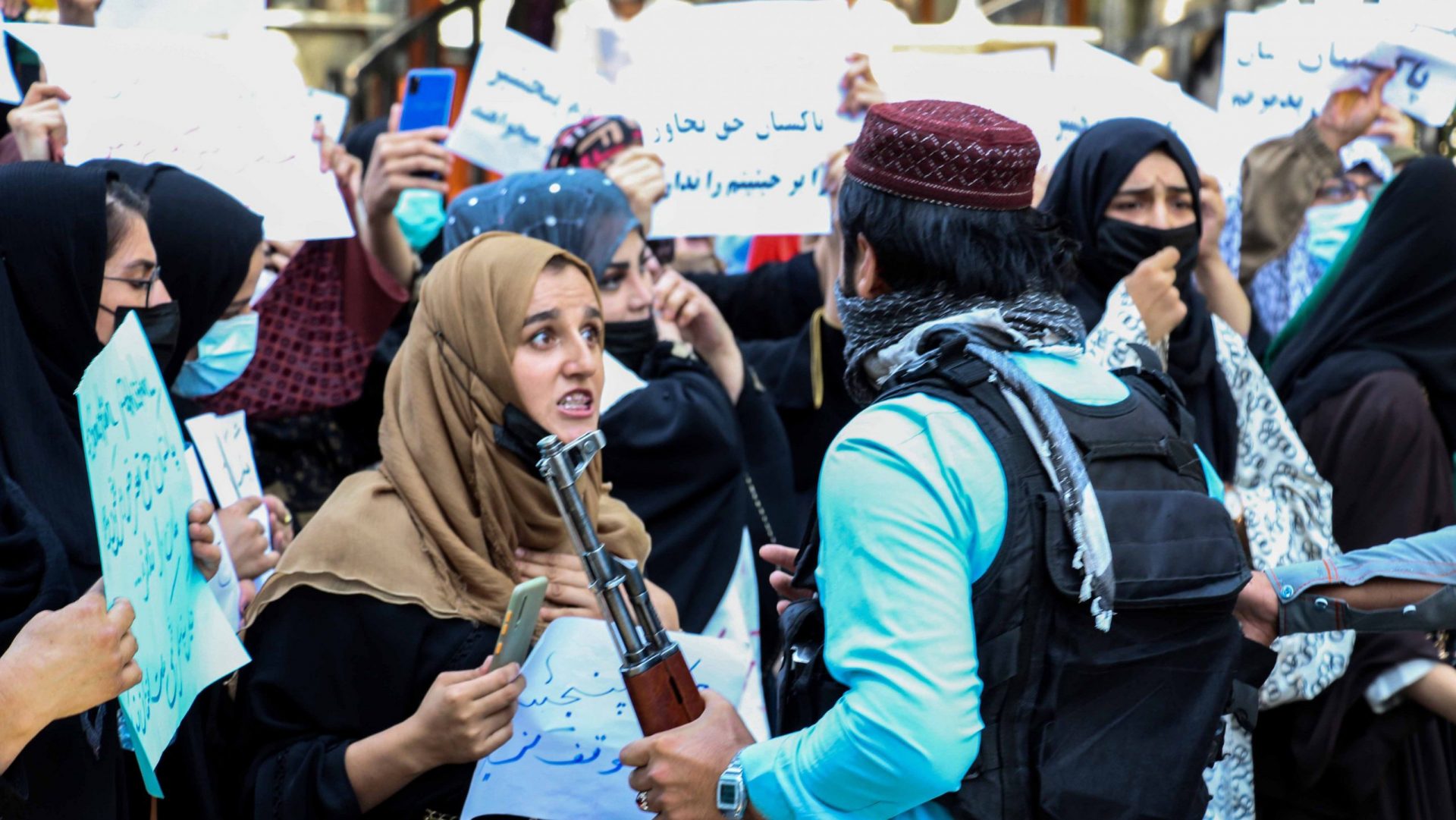 Taliban Yönetiminde Kadınların Boşanma Mücadelesi