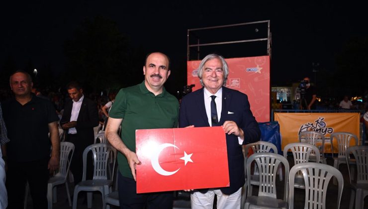Başkanı Uğur İbrahim Altay, Konya Bisiklet Festivali’nin açılış töreninde Konyalılarla bir araya geldi
