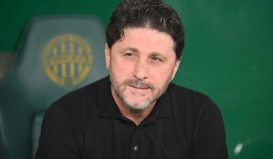 Trabzonspor teknik direktörü Fatih Tekke görevinden istifa etti