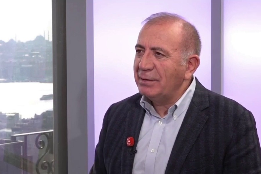 Gürsel Tekin atanmış olarak il başkanlığına devam ediyor