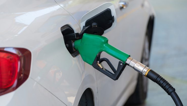 Motorine tarihi zam yolda: Litre fiyatı 100 TL sınırına dayanıyor