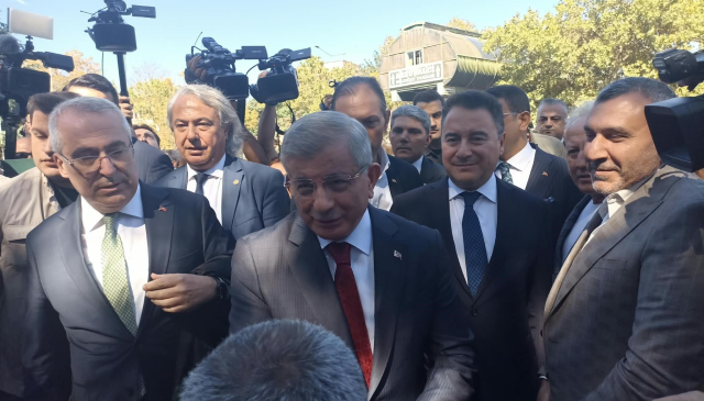 Ahmet Davutoğlu ifade verdi! İşte ilk sözleri