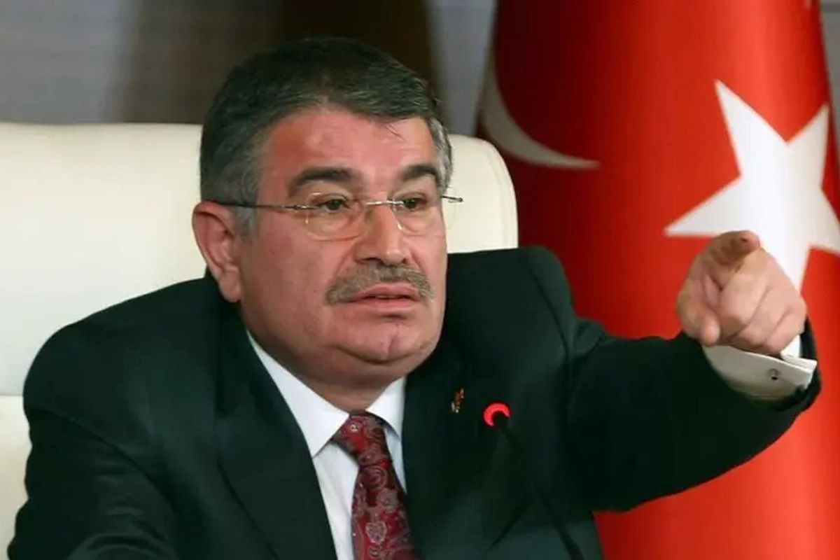 “Belaruslu kadınlarla fuhuş” skandalı soruldu! İdris Naim Şahin’den çarpıcı yanıt