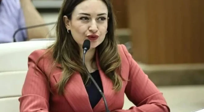İddia: Antalya Büyükşehir Belediye Başkanvekili Büşra Özdemir AKP’ye geçiyor