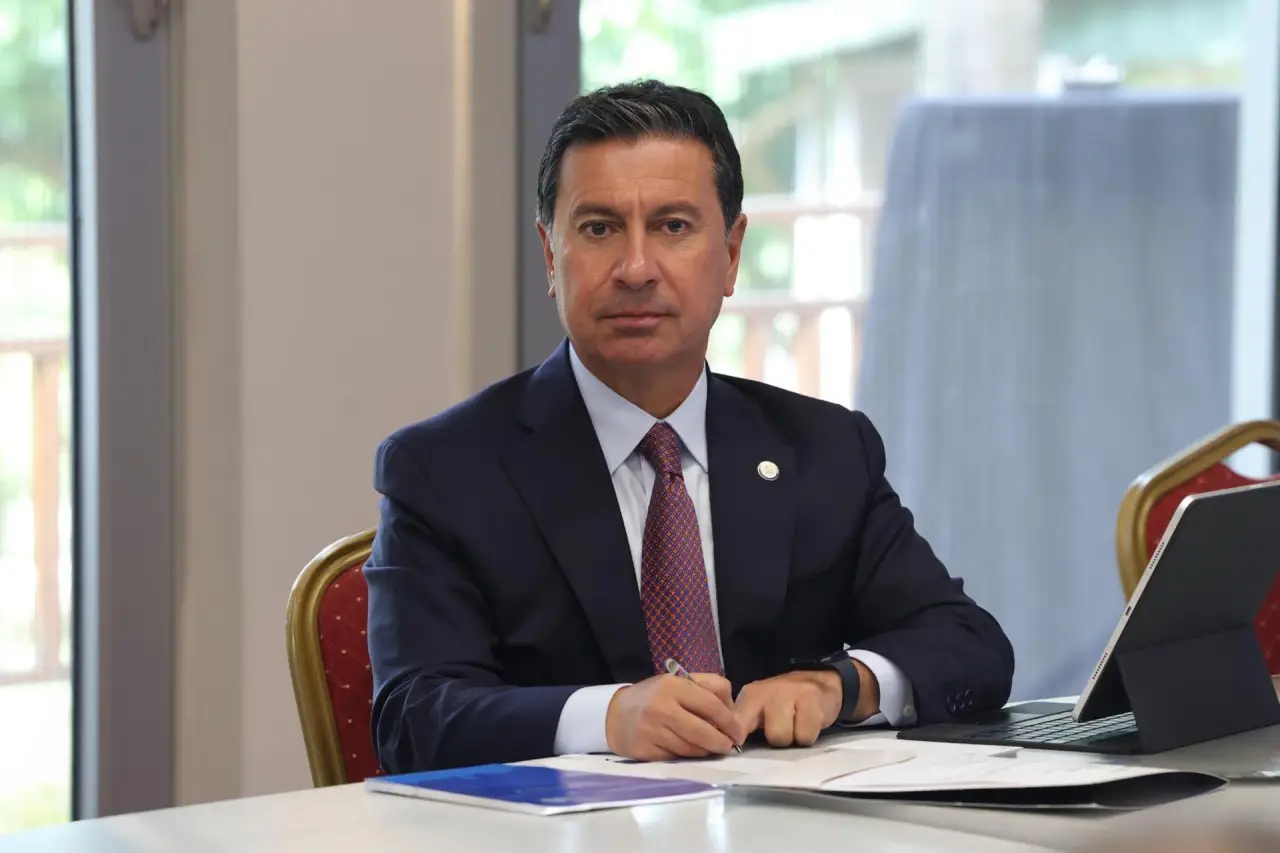 Muğla Büyükşehir Belediye Başkanı Ahmet Aras, CHP’den istifa etti