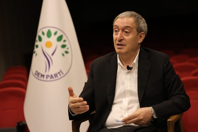 DEM Parti Eş Genel Başkanı Tuncer Bakırhan Evrensel’e konuştu: İlk gelişlerin kışa kalmadan başlamasını bekliyoruz