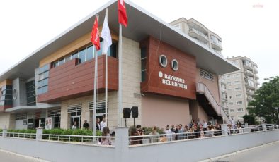İzmir’de Bayraklı Belediyesine operasyon: Eski Başkan Serdar Sandal da gözaltında