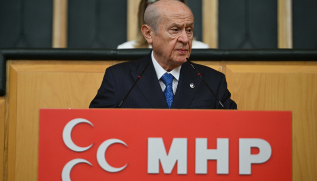 Bahçeli’den Türk gençlerine “Fransa” mesajı: Heveslenmeyin, Türkiye’ye sahip çıkın