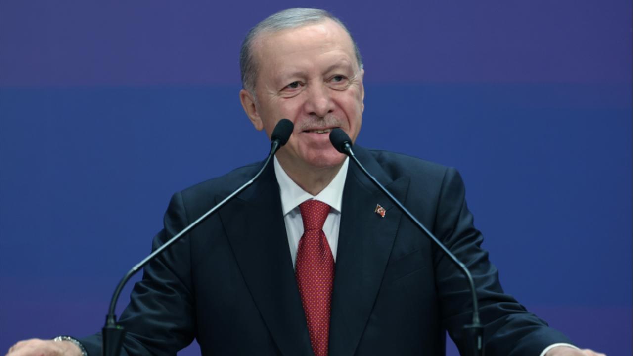 Cumhurbaşkanı Erdoğan: Milletin malına el uzatanların yanlarına kar kalmayacak
